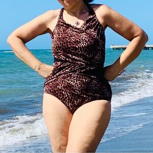 Leopard Print Women's swimsuit